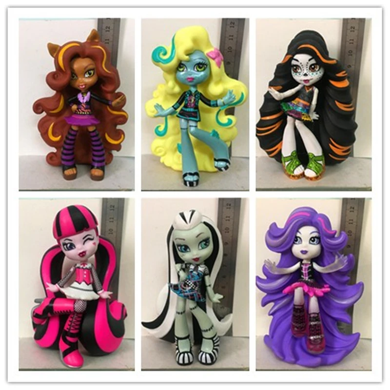 

Monsterhighes Draculaura Draculaura Elizabethes Exchange Student Models Action Figures Collection Ornaments