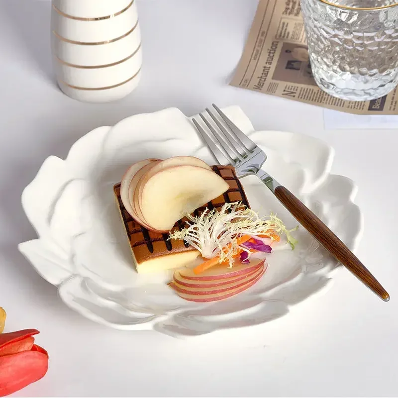 French Rose Flower Plate Ceramic Dessert Plate 8.5 Inch Dish Exquisite Tableware Western Dinner Dinnerware Plates