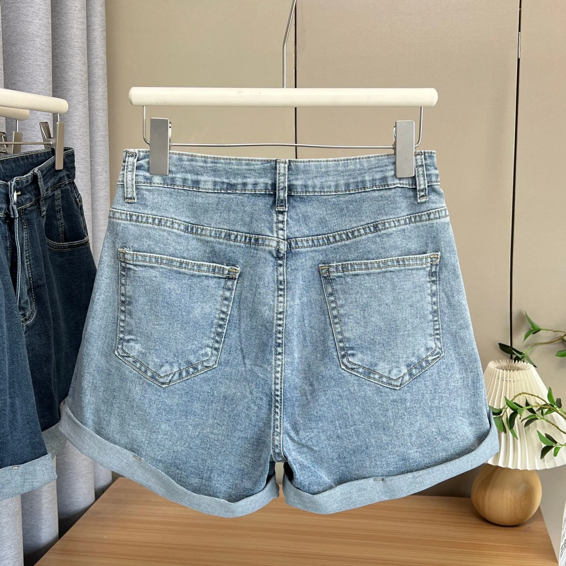 Summer New Plus Size Jeans Women's Wear 100KG Casual high-waisted rolled-up Denim Shorts Hot Pants 6318