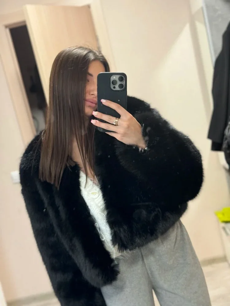 2025 Selling Autumn Winter Fluffy Fox Fur Jacket Women Thickened Warm Faux Fur Jacket Short Street Fashion Luxury Plush Jacket