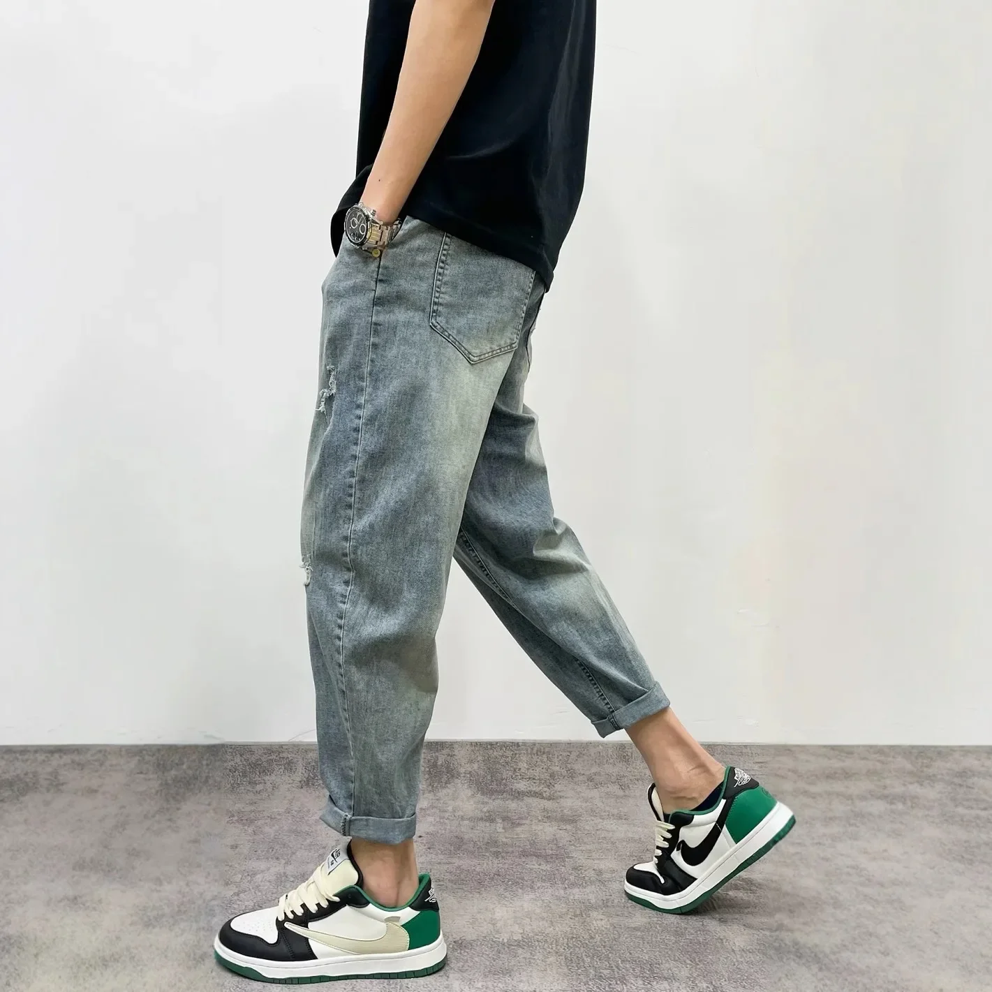 New Hot Sale Of The Season Men's Vintage Ripped Nine-Tenths Jeans Casual Handsome Trendy Loose Harlan Pants Spring Autumn Fashio