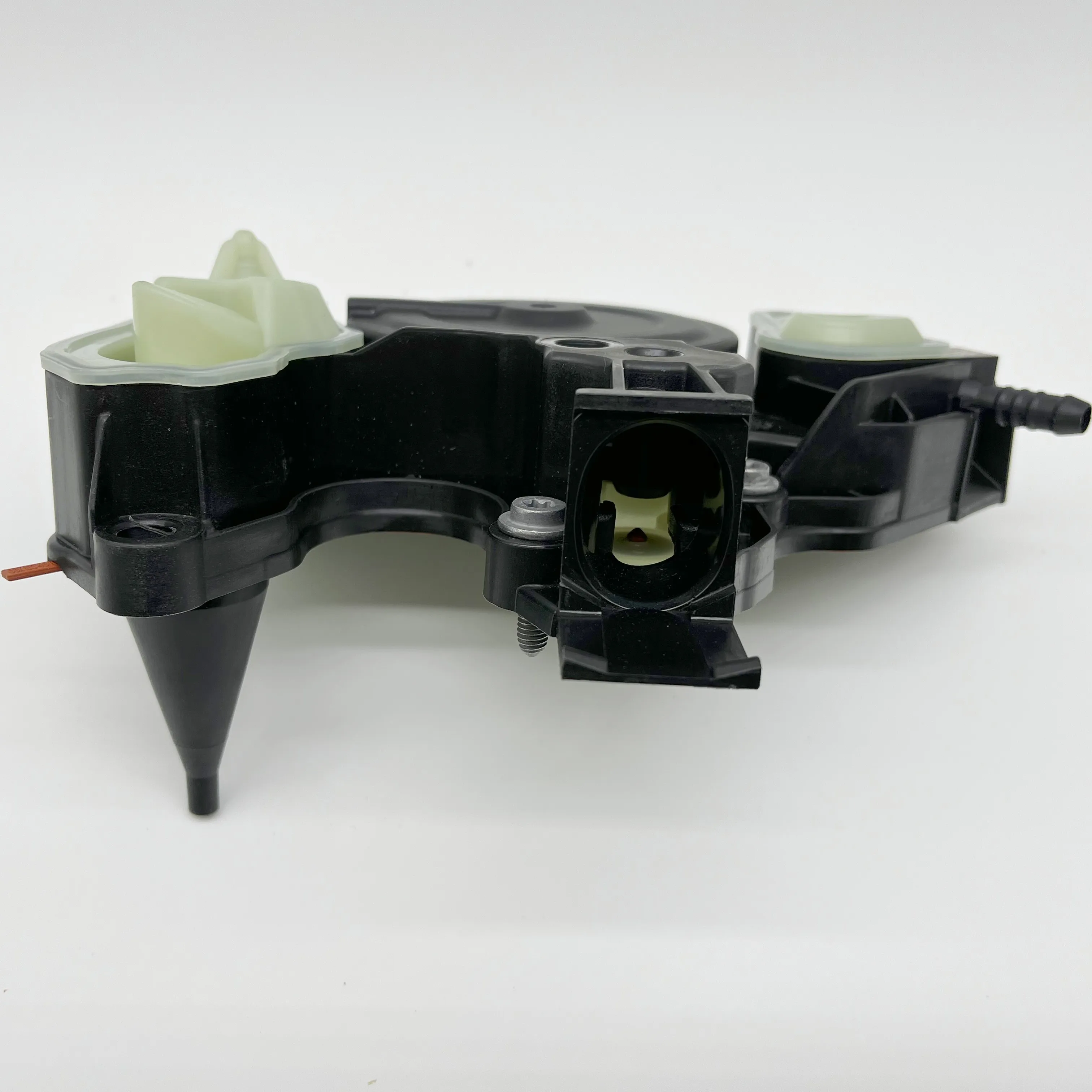 oil gas separator Original Engine Oil Separator PCV Valve 06K103495AF,06K103495BL,06K103495AS/T/R For AUDI Q7 2.0,A1,A3,A4 B8,A5,A6 C7/C8,A7,Q3,Q5