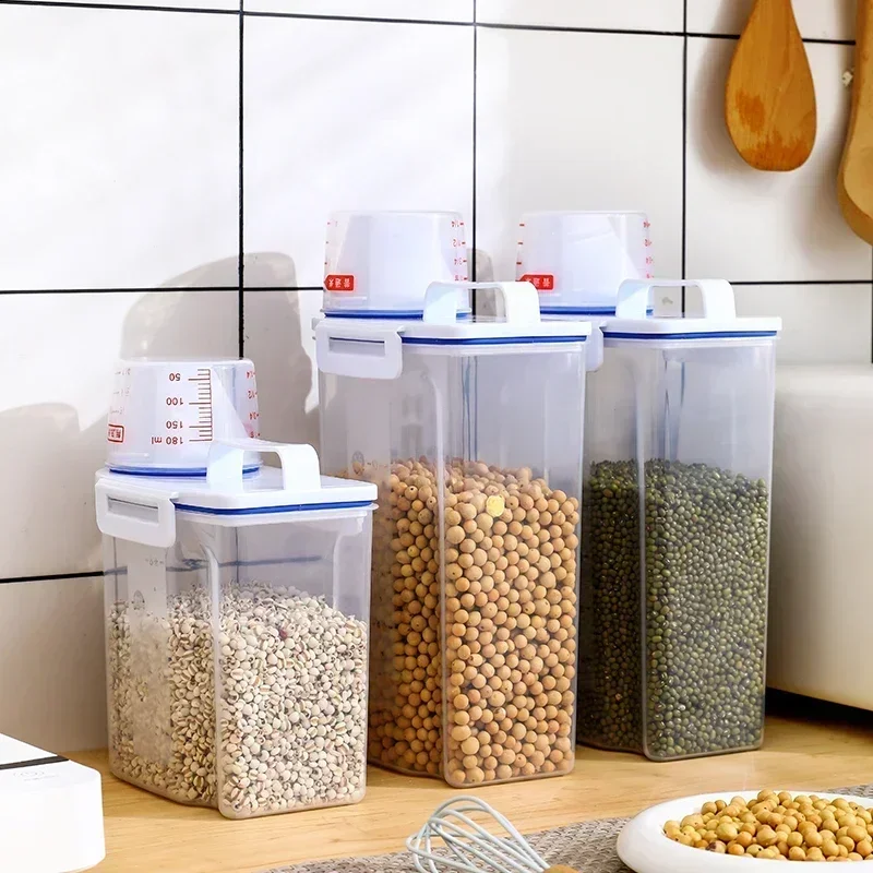 1.5/2kg Kitchen Supplies Food Storage Bucket Portable Moistureproof Storage Tank with Scale Cup Food Bucket Plastic Container 3