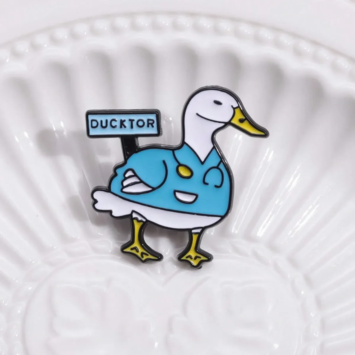 Trust Me I'm A Dogtor Enamel Pin Cartoon Animal Doctor Veterinary ...