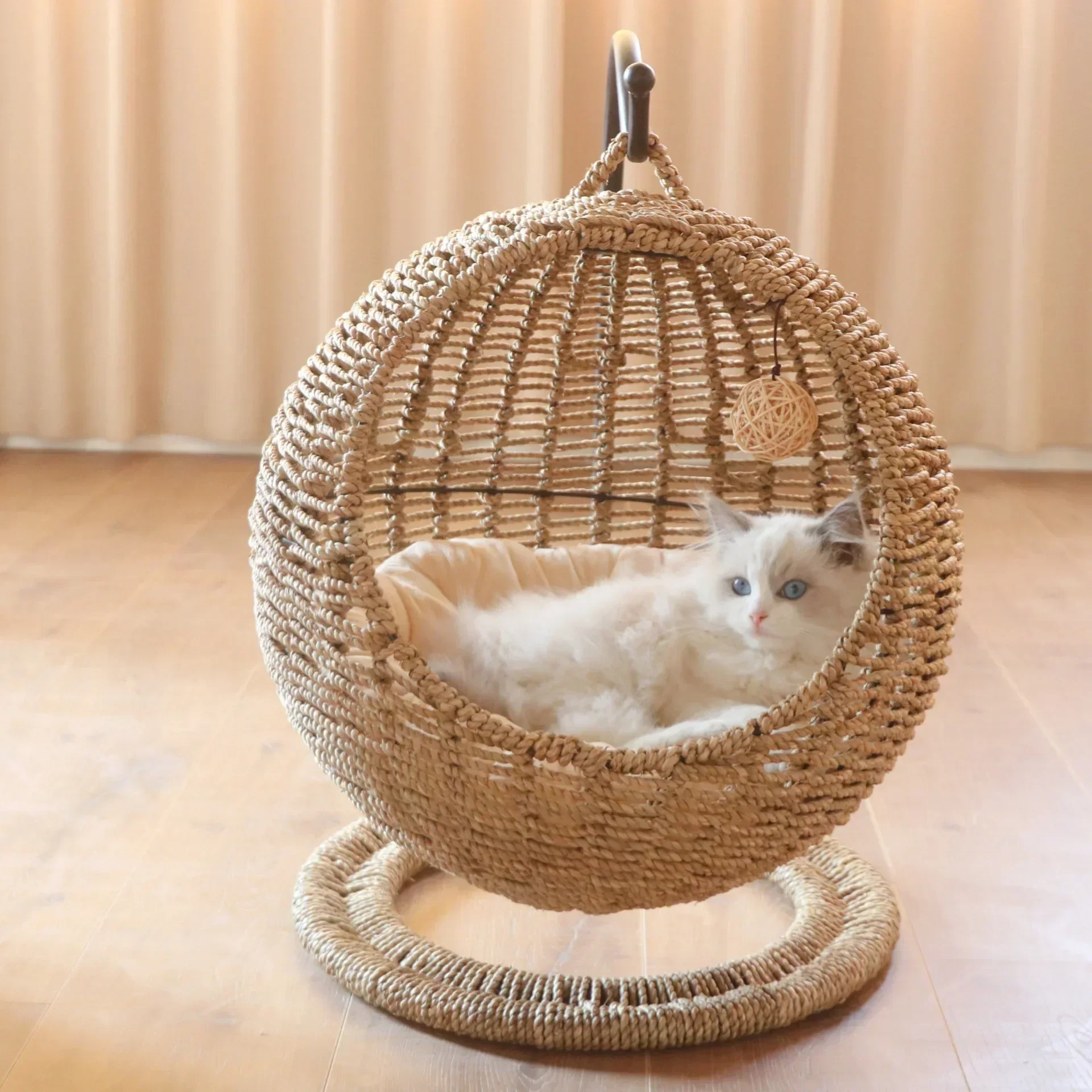 Semi-Enclosed Cat Basket Bed 2 Semi-Enclosed Cat Basket Bed 2