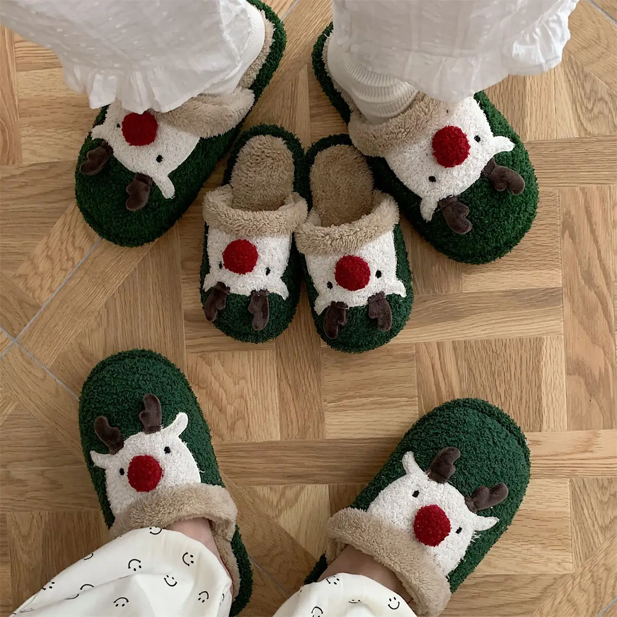 

Plush Home Slippers For Men And Women 2023 Winter Creative Cute Christmas Elk Parent-child Cotton Slippers