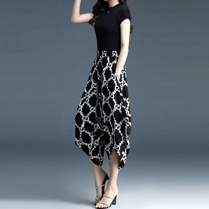 2023 New Summer Fashion Trend Simple Plaid Print High Waist Covering Belly Wide Leg Loose Casual Capri Women's Pant Skirt