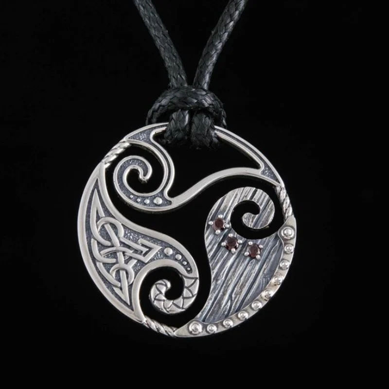 Nordic Viking Style High Quality Zinc Alloy Viking Rune and Red Diamond Pendant Necklace Retro Men's Viking Amulet Jewelry Gift