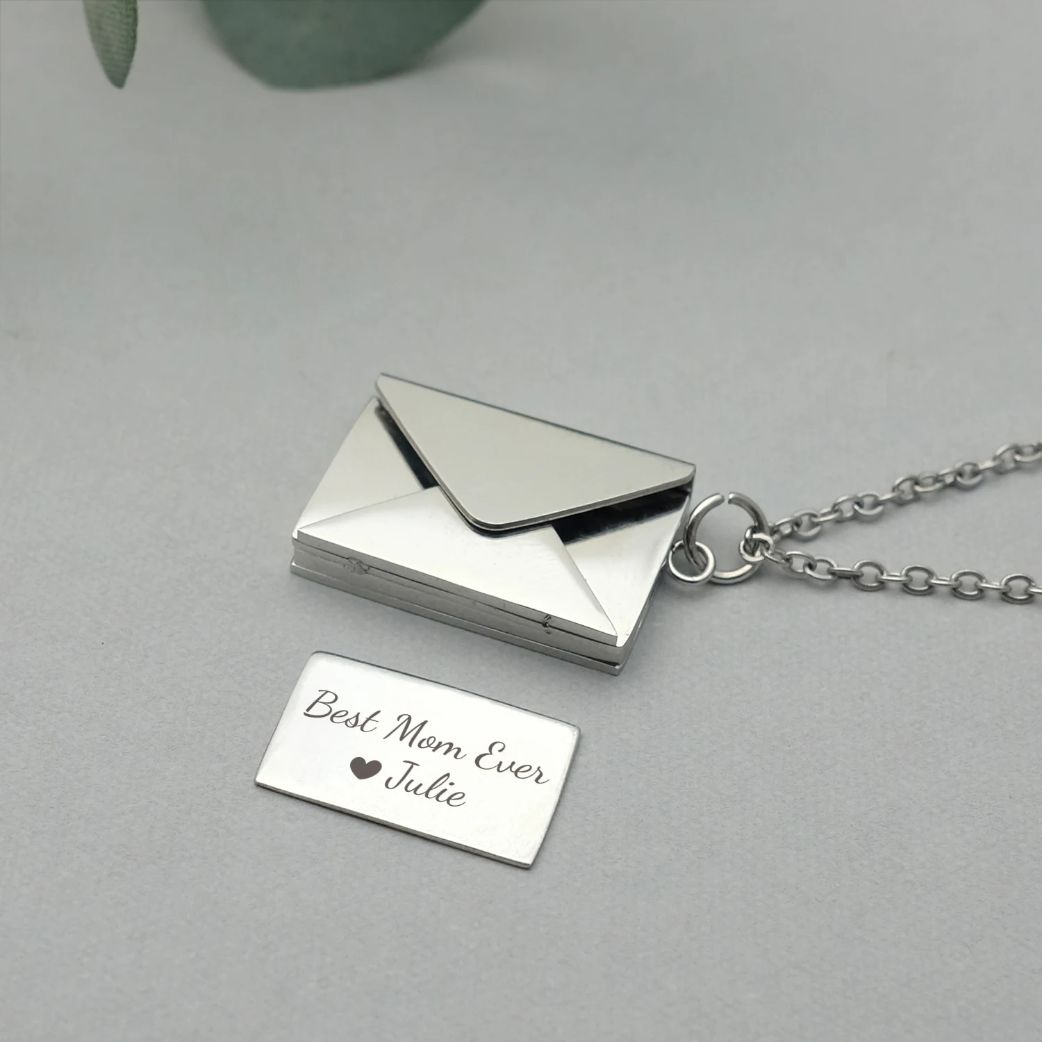 Envelope Picture in Necklace 5 | Envelope Picture in Necklace 5