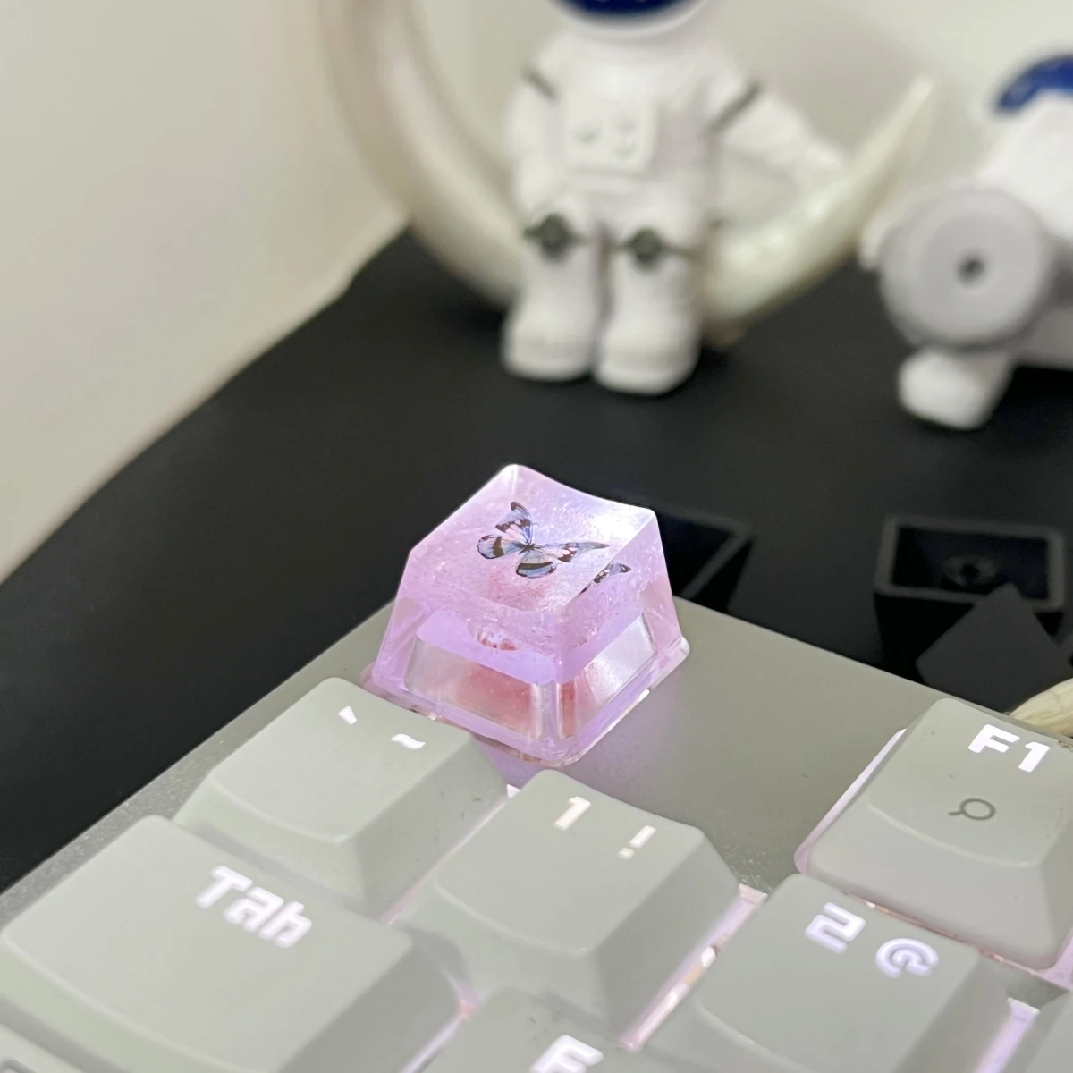 Translucent Butterfly Keycaps 1Pcs Translucent Butterfly Keycaps Cross Axis Mechanical Keyboard Keycaps With Accessories R251