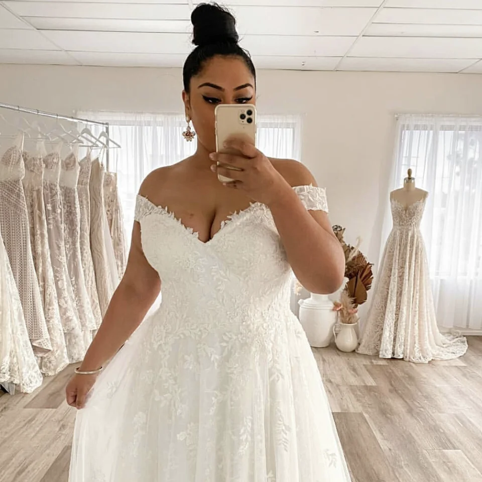 Abito da Sposa 2025 Vestito da Sposa Sexy Squisito con Scollo a V, Abito da Ballo Scintillante con Applicazioni di Cristalli e Perline, Abito da Sposa Senza Schienale per Donna - immagine 2
