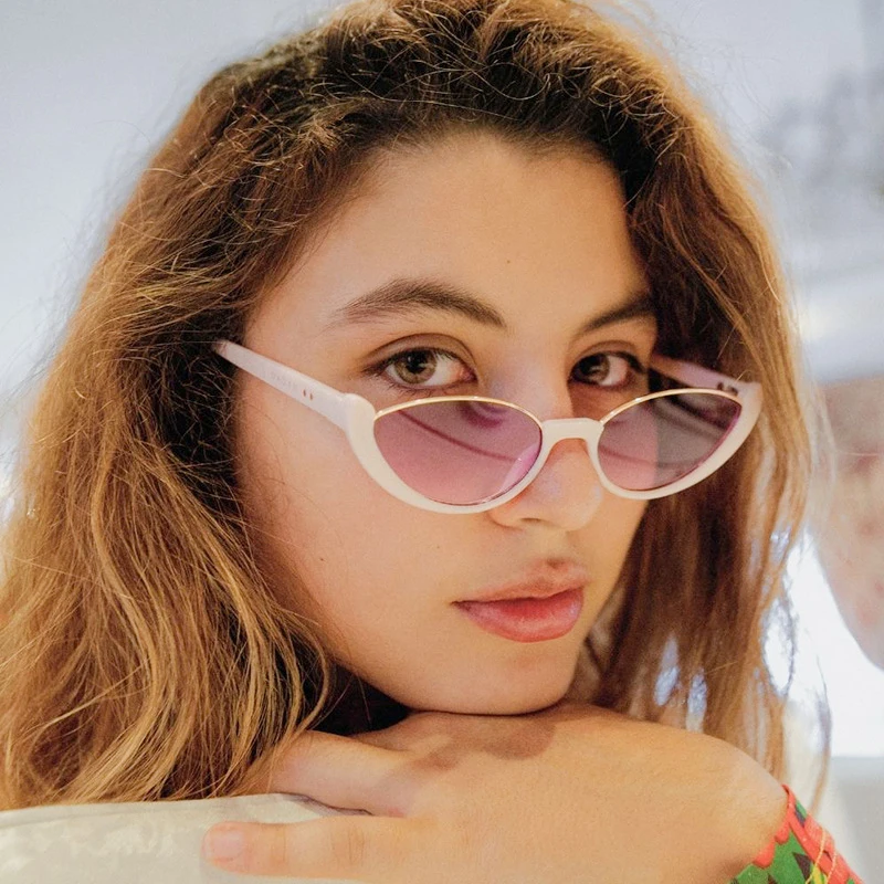 

Fashion Small Cat Eye Sunglasses for Women Retro Trendy Cool Sun Glasses Half Frame Sparkling Trendy Retro Clout Goggles