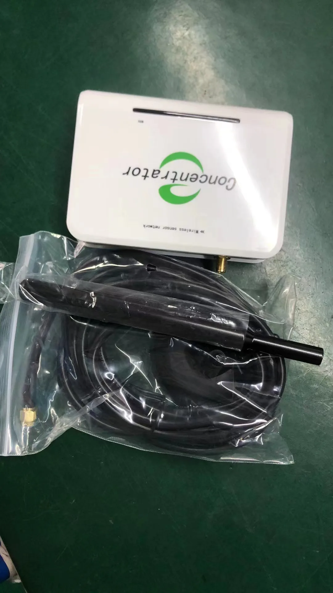 i - LORA Hardware Overview - SparkFun LoRaSerial Product Manual