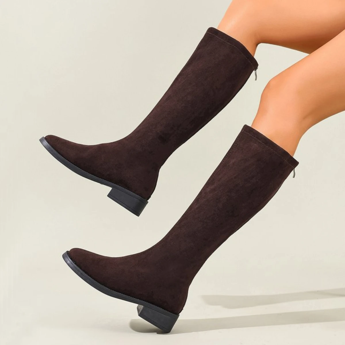Winter Round Toe Sexy and Comfortable Suede Low Heeled Boots, Fashionable New Style, Elegant Fashion Show Knight Boots for Women