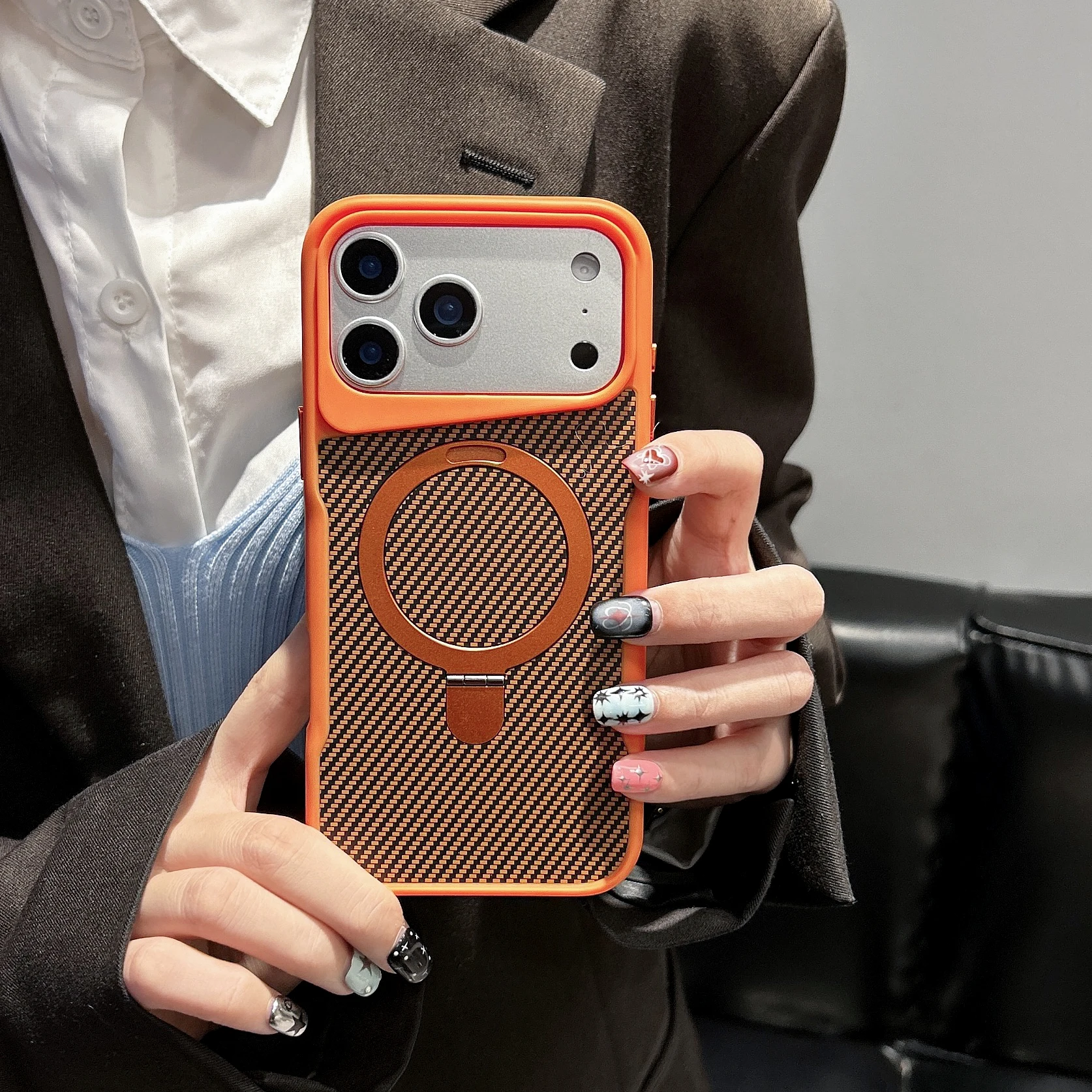 Elegant 360° Rotating Carbon Fiber Magnetic Phone Case with Kickstand - Shockproof Protection