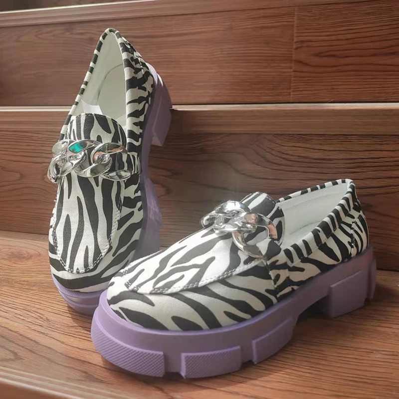 Leopard Women Shoes Metal Chain Spell Color Designer Shoes Fashion Platform Loafers New Size 43 Casual Lazy Sneakers Zapatillas