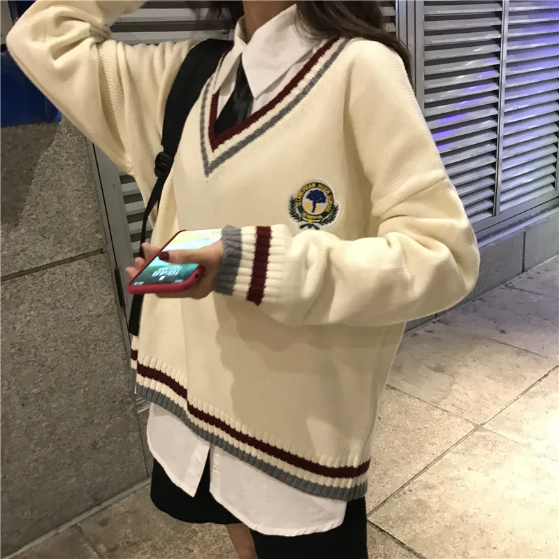 Japanese Student's Street Style w/ Puma Face Mask, Clock Rings, Fleece  Jacket, Denim Skort, Louis Vuitton, Twin Bee Patchwork Bag & Spiral Girl  Thigh Boots – Tokyo Fashion