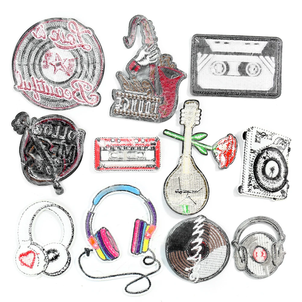 2PCS Cartoon Stickerei Musical Instrument Band Tuch Aufkleber Hause Blatt Vorhang Loophole Patch Mantel Tasche Dekoration Zubehör