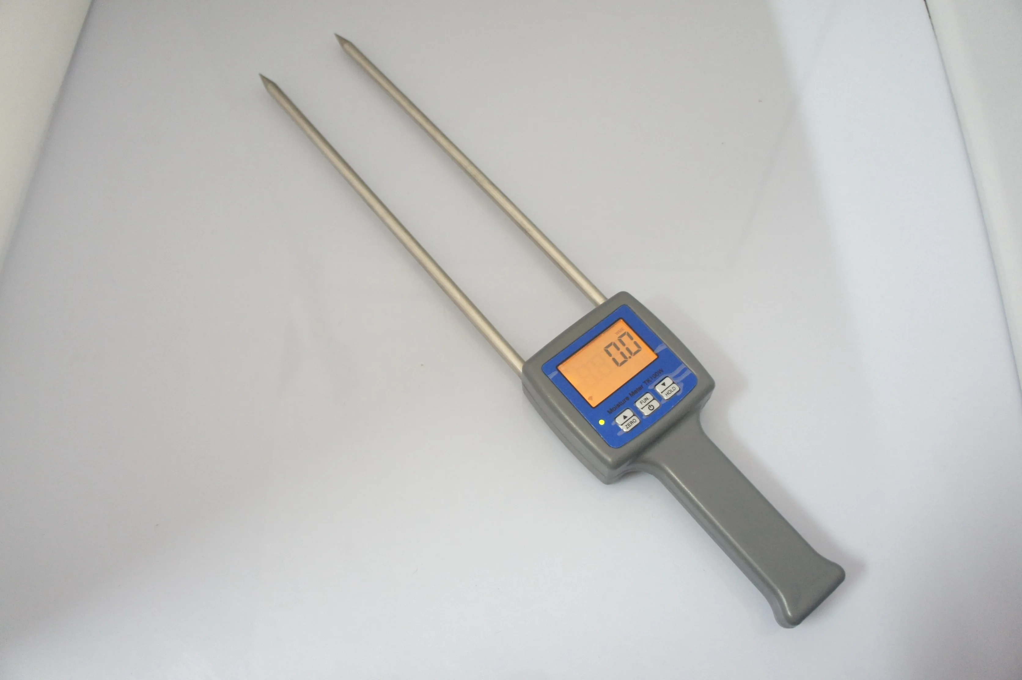 TK100W Digital Moisture Meter for Wood Sawdust, Shavings, Bamboo Powder & Biomass | High Accuracy Water Content Tester detail image 2