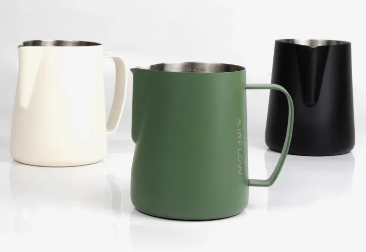 Description Picture 3 of item13.7/20.5oz Stainless Steel Milk Frothing Pitcher Pointed Mouth Milk Jug Coffee Latte Art Cup Steaming Pitcher with Scale