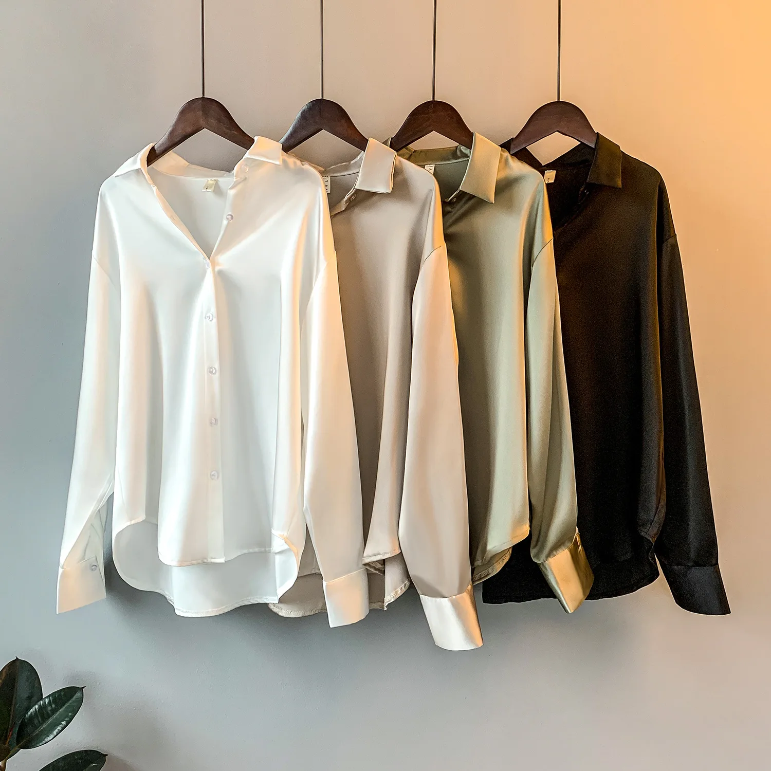 Camisa de seda satinada con botones para mujer, blusa Vintage blanca de manga larga para mujer, camisas de calle holgadas para mujer 2023