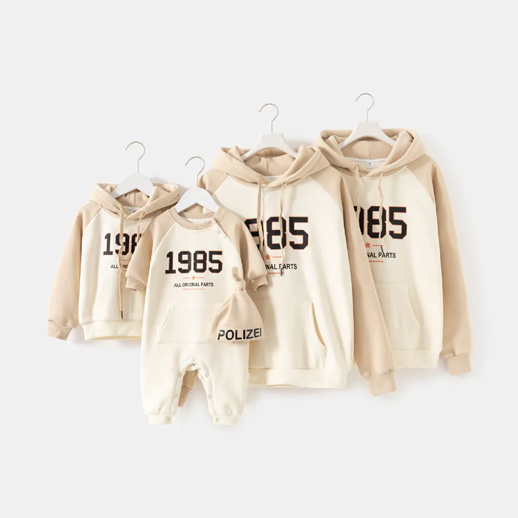 

2023 Fall Winter Family Matching Hoodies Outfits Sport Sweatshirts Mom Daddy Kids Suits Hooded Parent-Child Clothing Couple Wear