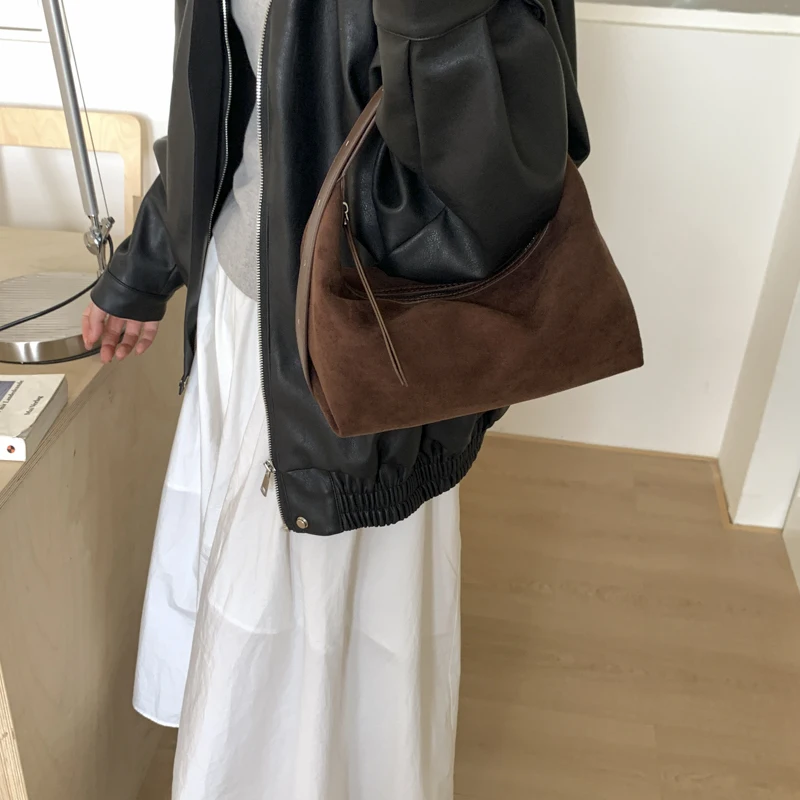 Women Faux Suede Shoulder Bag Adjustable Dumpling Handbag Satchel Top-Handle Bag for Work Travel