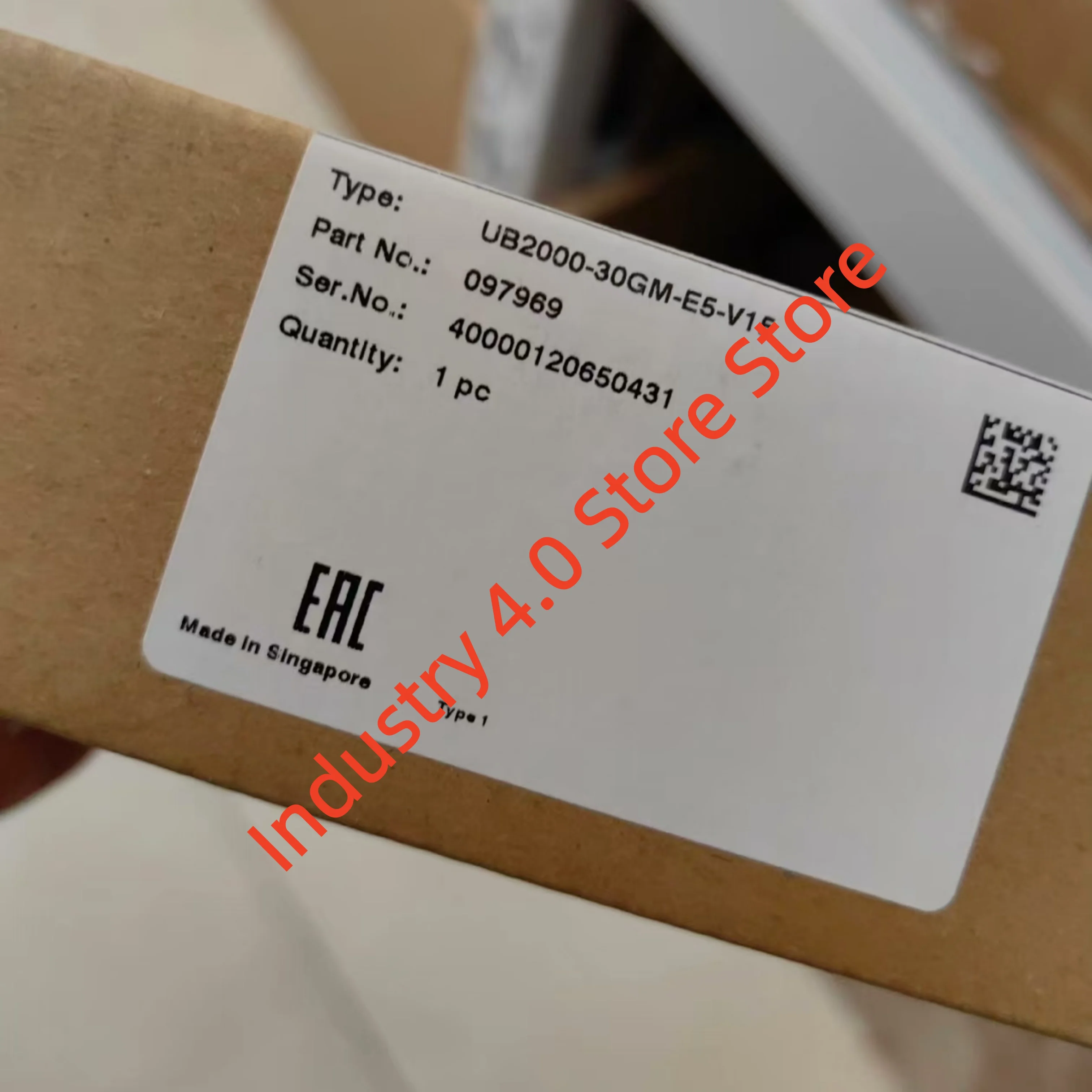 UB2000-30GM-E5-V15 완전 새 제품 VDM28-8-L1-IO/73C/110/122 초음파 센서