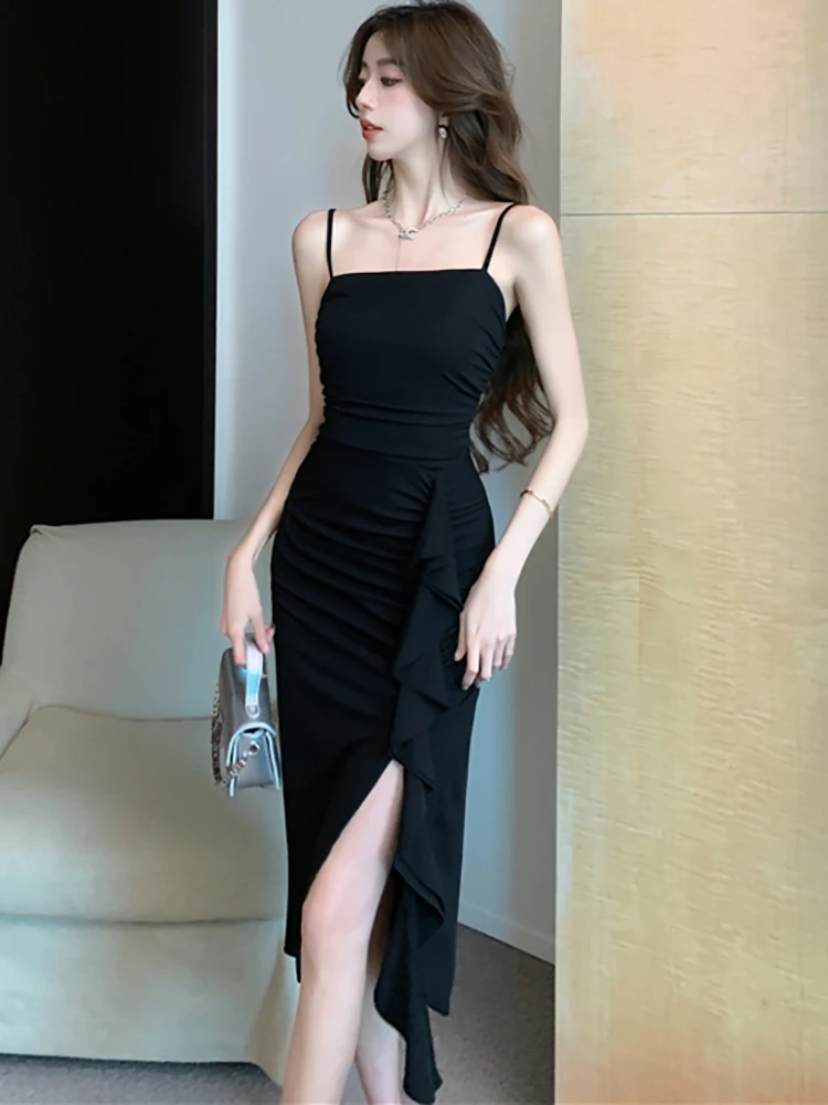 

Летнее черное Плиссированное облегающее платье на бретельках, пикантное длинное платье, женское элегантное шикарное платье с разрезом и оборками, корейское модное вечернее платье 2024