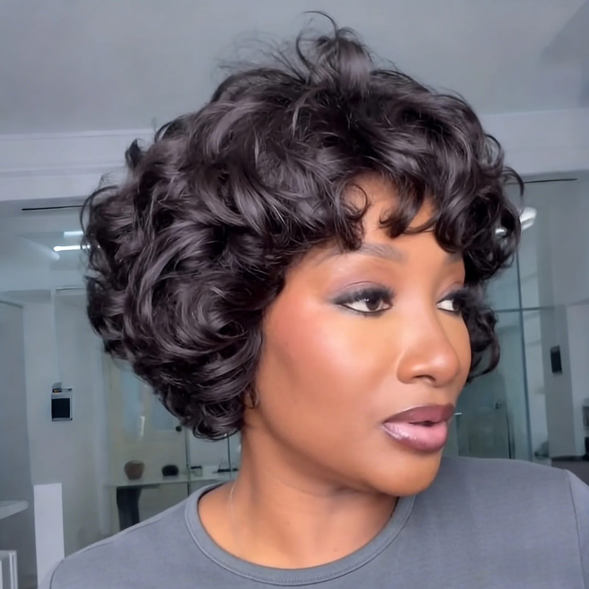 ?   브라질산 인모 가발 짧은 픽시컷 에그밥, 탄력 있는 곱슬머리, 자연스러운 스프링 컬, 여성용, 풀머신메이드