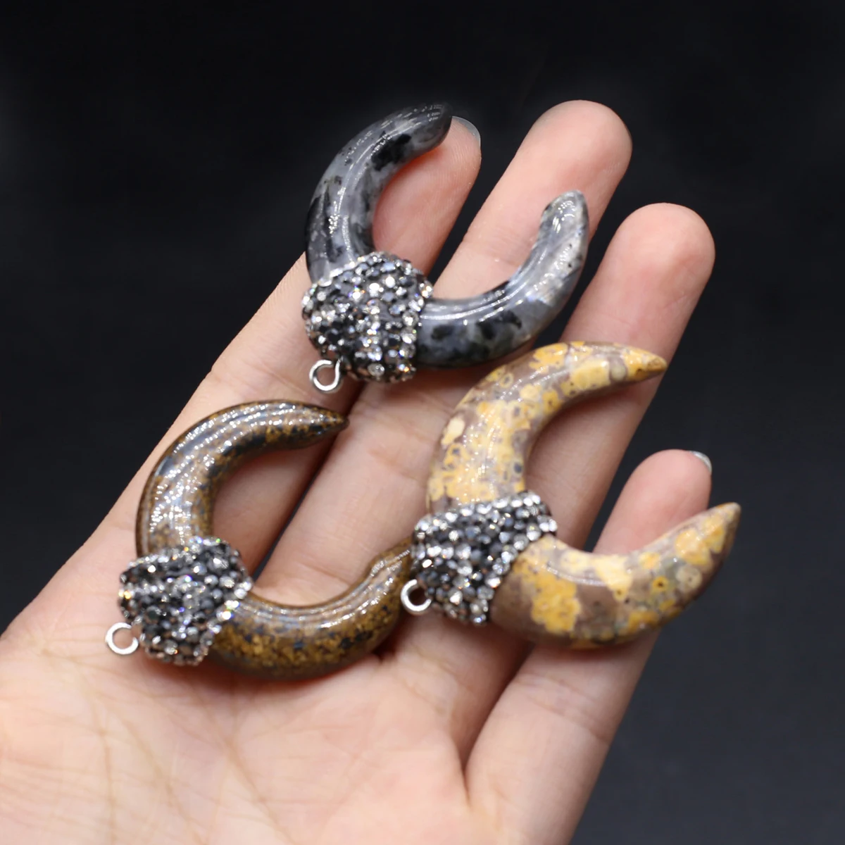 5PCS Natural Semiprecious Stone Random Color Crescent Pendant 33x35mm Jewelry Making DIY Necklace Earrings Accessories Gift