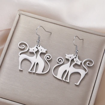 Gorgeous Dangling Cat Earrings – Stand Out in Style