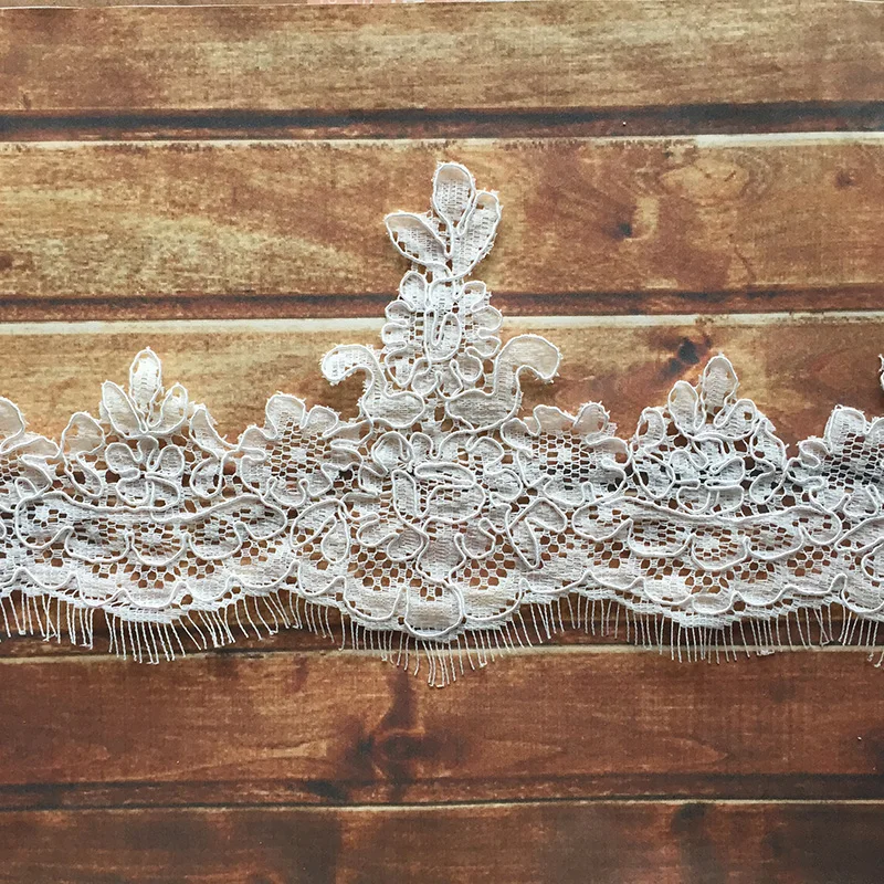 

Простая элегантная Автомобильная вышитая кружевная отделка для ресниц