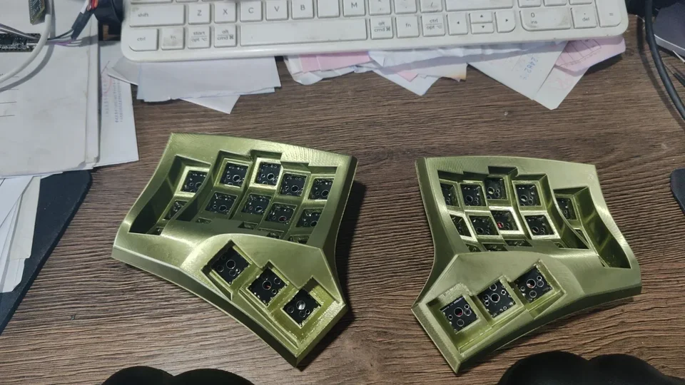 Cygnus 湾曲した分割キーボードキットカスタマイズされた 3x5 構成