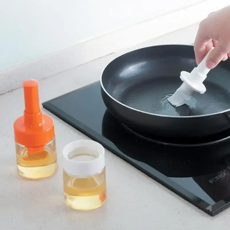 Silicone BBQ Grill Oil Bottle with Brushes BBQ Heat Resistant Baking Oil Brushes with Case Kitchen Tools Cover Tool