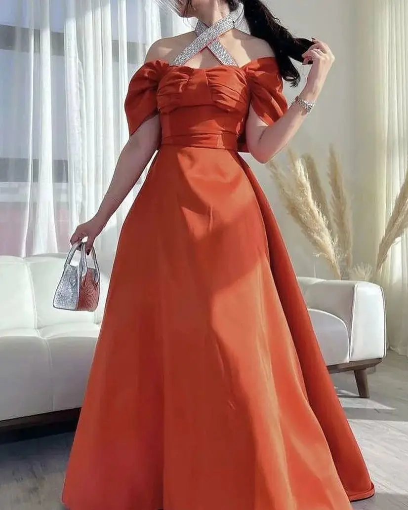 

Simple A Line Orange Satin Long Evening Dresses Halter Train Sweep Saudi Arabic Women Formal Prom Dress Event Gowns