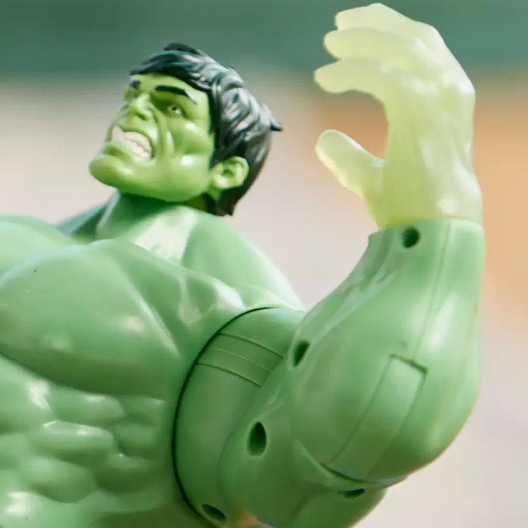 Disney Marvel Avengers Hulk Power Icon Talking Action Figure