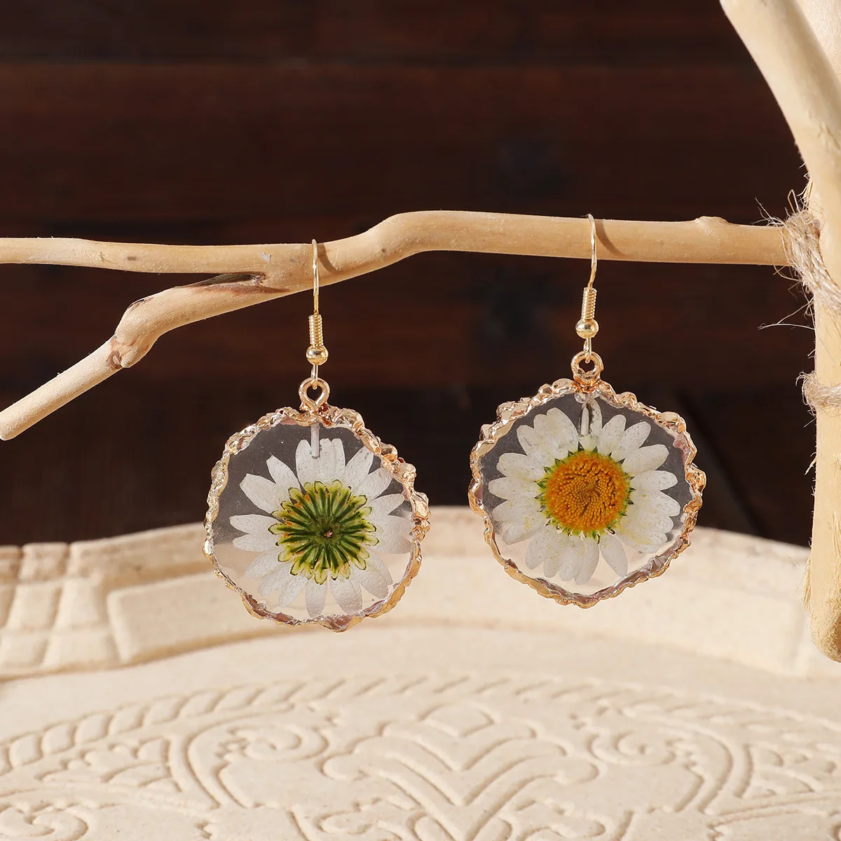 

2023 Summer Korean Ear Jewelry Women Dried Flowers Earrings New Fashion Little Daisy Drop Earring