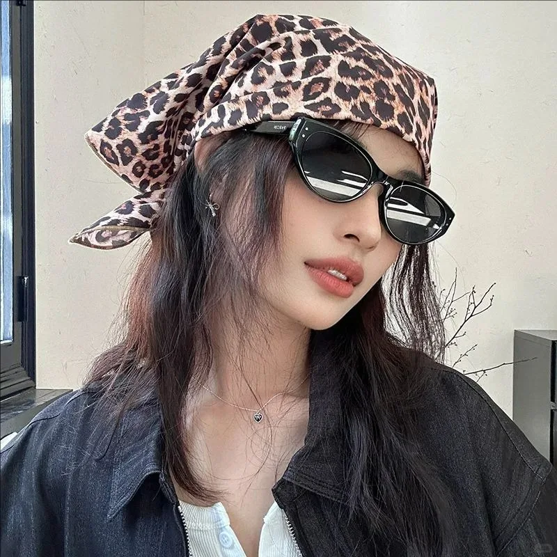 Y2K Women Leopard Headscarf Retro Decorative Scarves Spicy Girl Hair Shawl Neckerchief Versatile Party Scarf Exquisite Accessory
