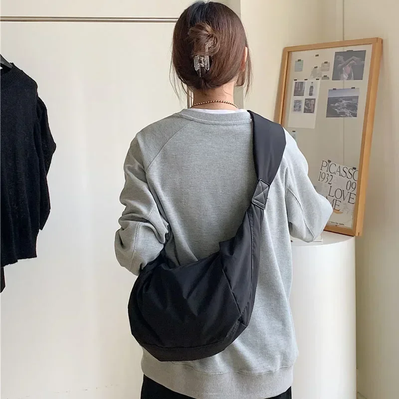 2026 New Fashion Summer Large Capacity Casual Nylon Women Shoulder Bag Korean Style Hobos Bag Youth Crossbody Shoulder Bag