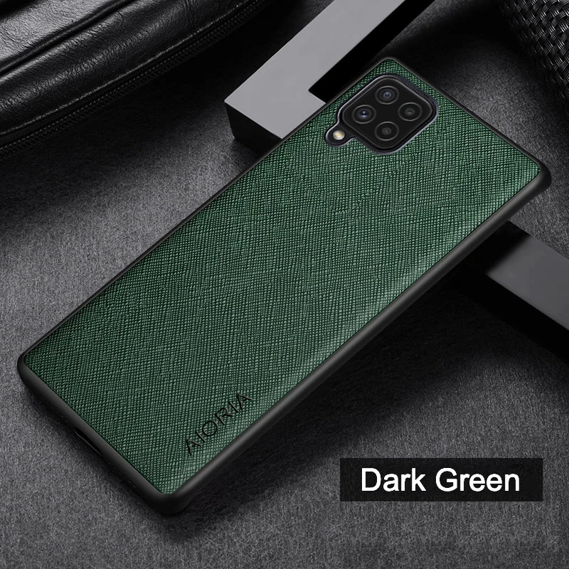 Universal Protective Smartphone Case - Sleek and Durable Design