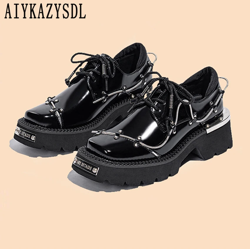 

AIYKAZYSDL 2023 New Punk Metal Shoes Women Square Toe Patent Leather Glossy Oxfords Loafers Woman Creepers Shoes Casual Flats