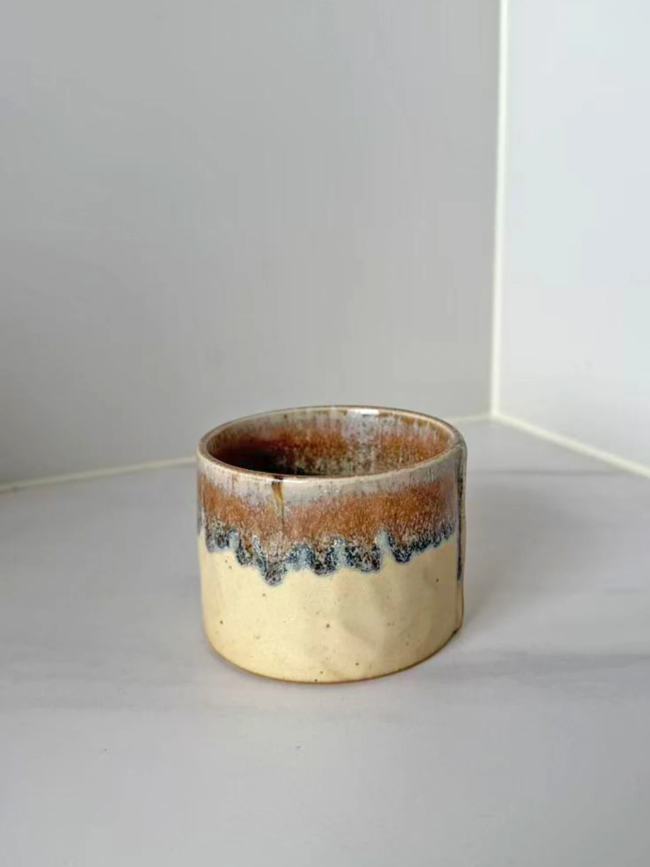 Elegant Ceramic Coffee Mugs: Perfect for Home, Gifting, and Latte Art