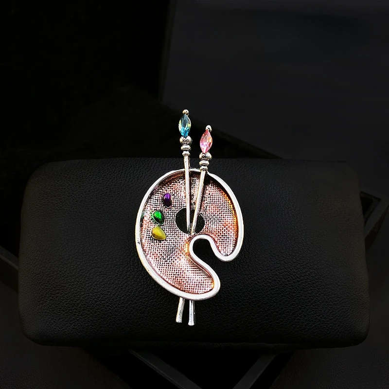 Chic Retro Palette Brooch Men and Women Art Students Luxury Brooch Pin Elegant Clothes Accessories Rhinestone Jewelry Pins Gifts