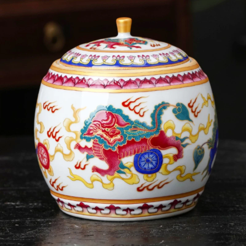 Jingdezhen Ceramic Exquisite Sealed, Lion Embroidery Ball, Retro Small Tea Jar Storage, Chinese Style