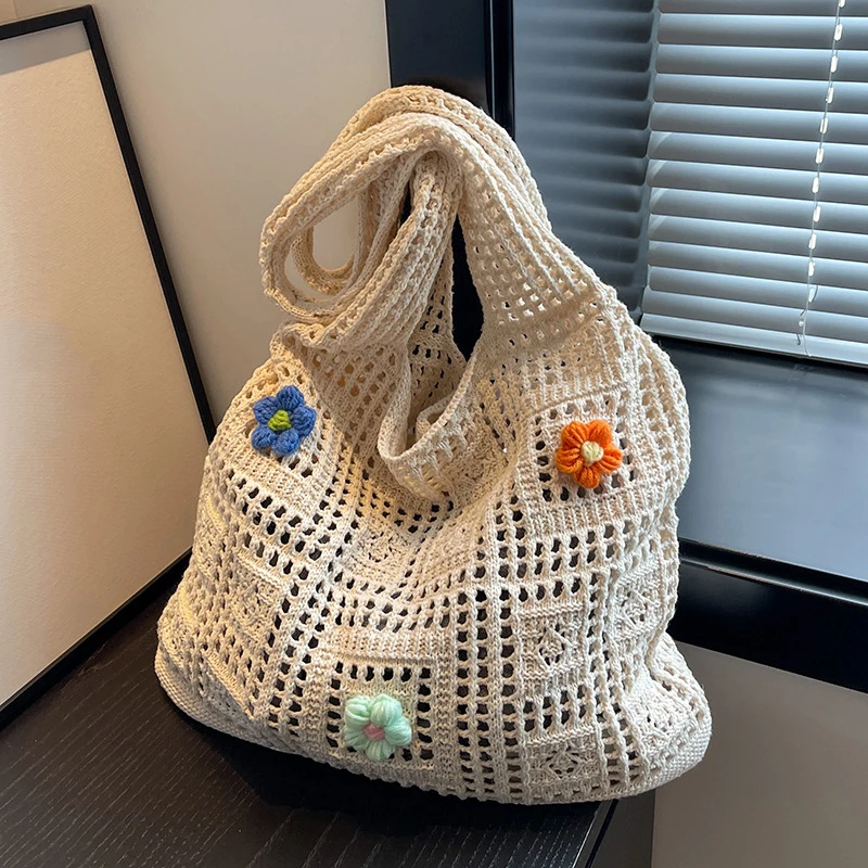 New Woolen Knitted Bag Fashion Women's Knitted Bag Flower Designer Designed Versatile Handbag Women's Shoulder Bag