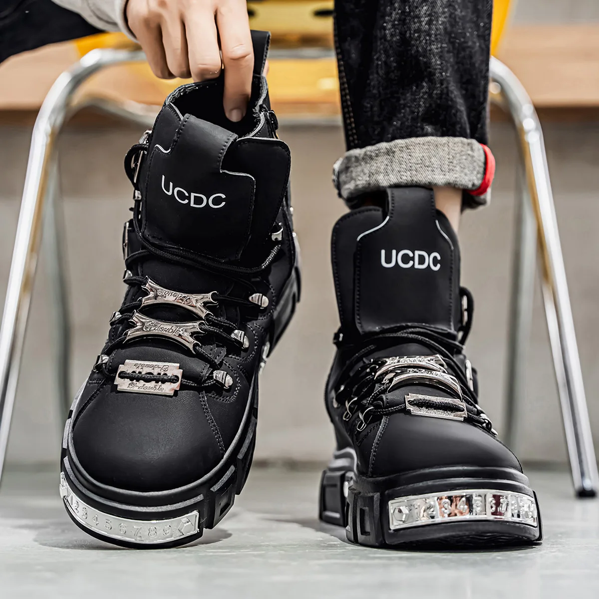 Autumn Men Casual Sneakers High Top Platform Skateboard Punk Metal Vulcanized Shoes Tennis Sports Shoes Lace Up Outdoor Boots 46 4