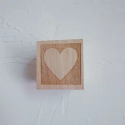 Nordic Wooden Block Ornaments with Alphabet Letters - Customizable Home Decor and Wedding Props (Love)