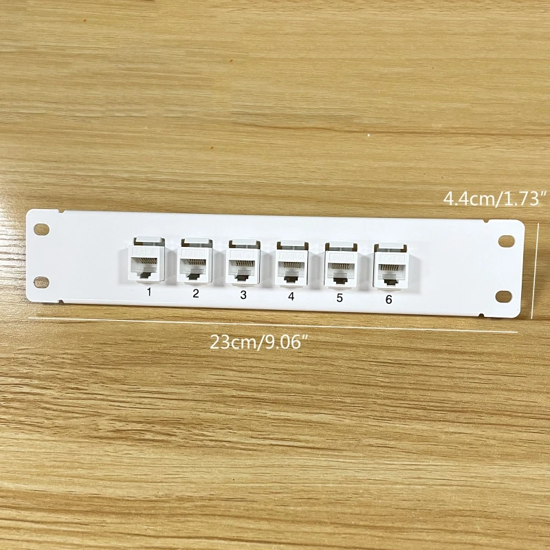 6 포트 CAT6 패치 패널은 RJ45 네트워크 케이블 랙/벽면 마운트용 코딩된 T568A/B 배선을 위해 비차폐 후면 CAT6을 지원합니다.