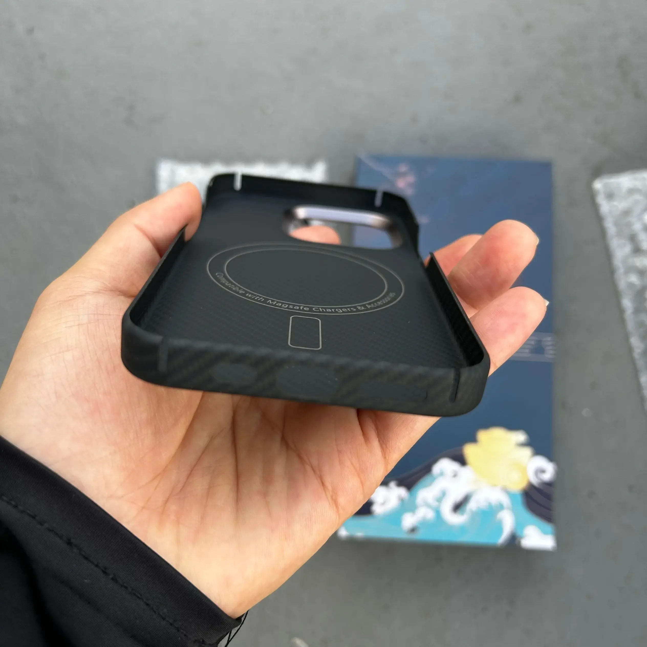 Ultra-Thin Carbon Fiber Phone Case – Lightweight Aramid Fiber Design